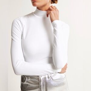 *ABERCROMBIE & FITCH* SEAMLESS MATTE MOCK NECK BODYSUIT* WHITE* SIZE MEDIUM*